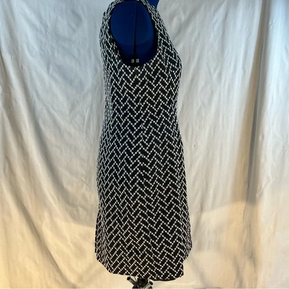 Jones New York Signature Black W/White Embroidery Sleeveless Sheath Dress 16 - Picture 4 of 8